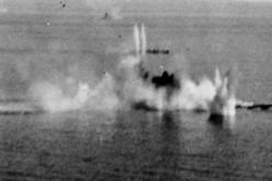 Musashi under attack by carrier aircraft from the US Navy's Task Force 38.