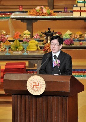 Wang Zuo'an, director of the State Administration for Religious Affairs, gives a message at the opening ceremony of the Third World Buddhist Forum in Hong Kong in April 2012.