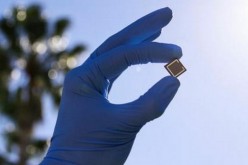A 1 cm2 monolithic perovskite-silicon tandem solar cell. 