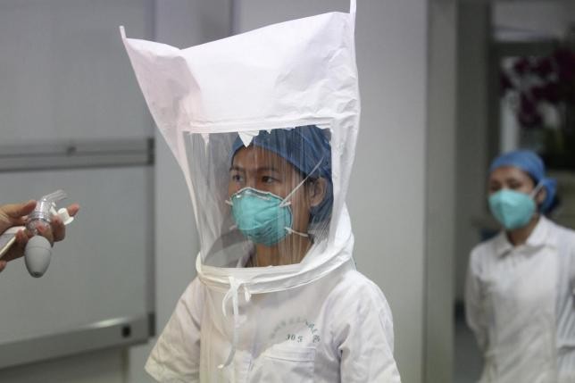 China vows to continue sending medical workers and other humanitarian aid to Ebola-hit regions.