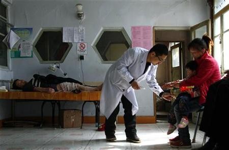 A plan has been set up by Chinese authorities to provide educational aid to medical students from rural areas in the country, provided that they return to the countryside after graduation.