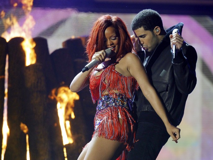 Drake and Rihanna perform 'What's My Name' at the 53rd annual Grammy Awards in Los Angeles, California February 13, 2011. REUTERS/Lucy Nicholson