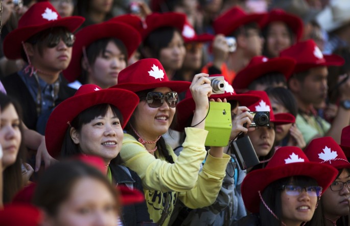 More and more Chinese are visiting Canada thanks to eased travel restrictions and stronger yuan.