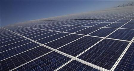 Apple will help build two arrays of solar panel in Southwestern China.