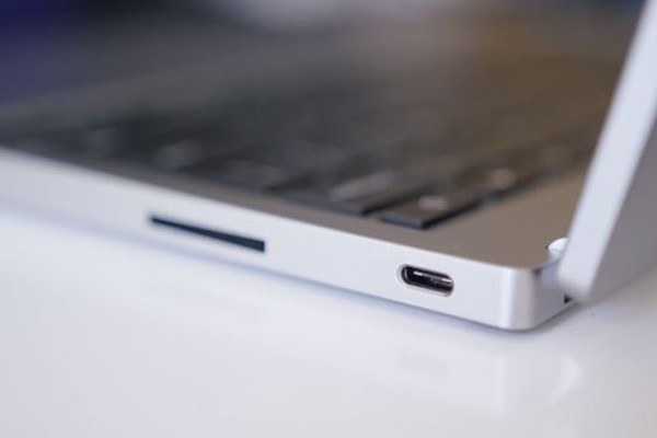 MacBook 2015's USB-C Port