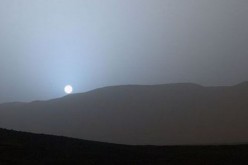 The eerily beautiful blue sunset on Mars