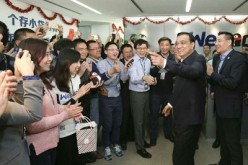Premier Li Keqiang at the launch of China's first Internet-based bank, WeBank, in January.
