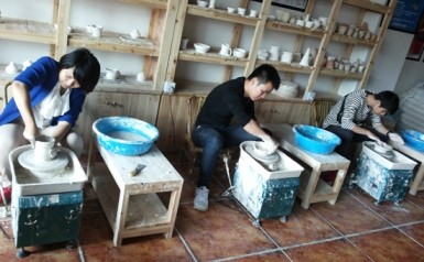 Experts say that Dehua ceramic craftsmen are not only skilled but also innovative.