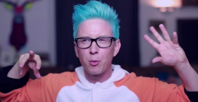 YouTube sensation Tyler Oakley continues to bolster his strong online presence and reap awards.