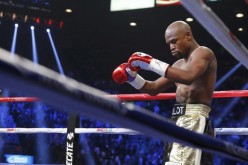 Mayweather is once eyeing an easy opponent.