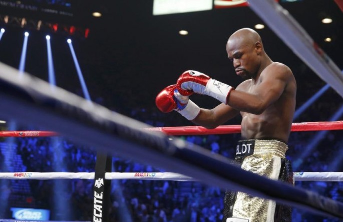 Mayweather is once eyeing an easy opponent.