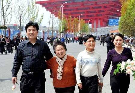 A survey has found that more people around the world like China.