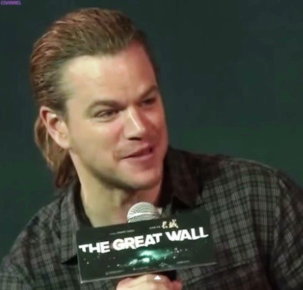Actor Matt Damon expressed amazement at the legions of fans of co-star Luhan at "The Great Wall" press conference in Beijing.