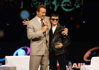 Jack Ma met with then-California Gov. Arnold Schwarzenegger, who presented him with a leather jacket and black sunglasses during a trip to China in 2010 to represent the "Terminator" outfit.