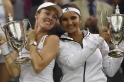 Hingis, Mirza celebrate Women's Doubles Championship