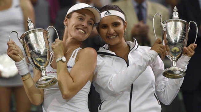 Hingis, Mirza celebrate Women's Doubles Championship