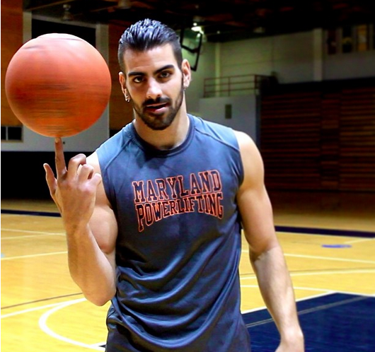 Deaf "Switched At Birth" actor Nyle DiMarco is one of the contestants of "America's Next Top Model" cycle 22.