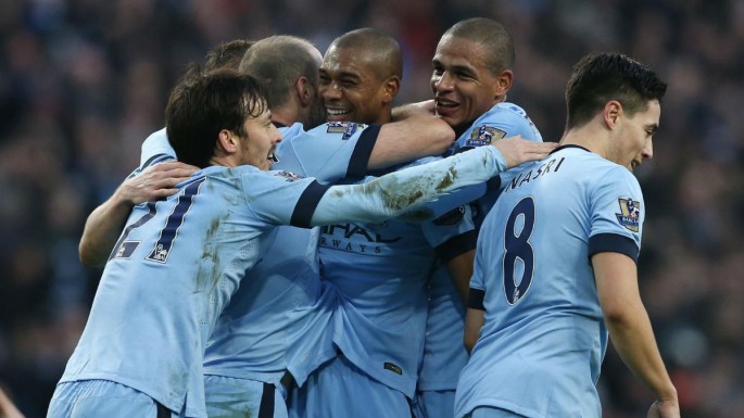Manchester City celebrates a goal by Fernandinho.