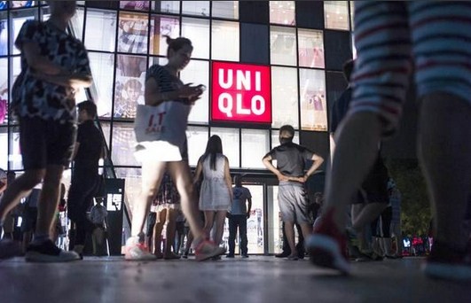 The viral Uniqlo sex video has drawn people to the clothing store’s Sanlitun, Beijing branch.