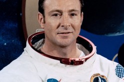 Former Apollo 14 astronaut Edgar Mitchell claims that aliens are trying to prevent nuclear war on Earth.