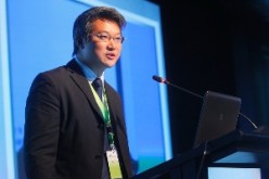 Michael Lee, head of Alibaba’s international marketing and business development, speaks before an audience in Chile.
