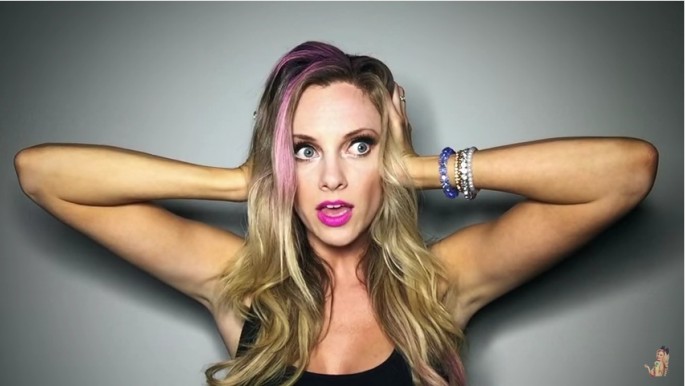 Nicole Arbour is talking about hashtags in her video "Dear Fat People" that has been posted on Youtube.