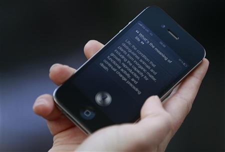 Apple's "Hey Siri" personal assistant for iOS 9 recognizes its user's voice after receiving training 