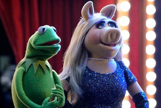 Kermit and Miss Piggy were placed in an awkward situation during their guesting at "Jimmy Kimmel Live."