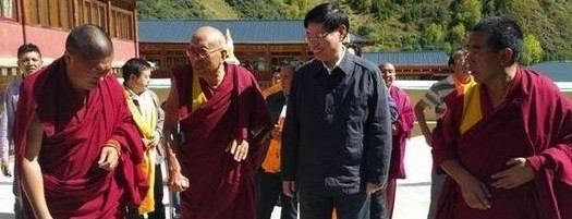 Party official Cui Baohua during his visit to Achok Rinpoche.