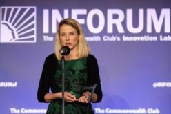 Yahoo CEO Marissa Mayer is bent on completing the spinoff with Alibaba to appease investors' concern.
