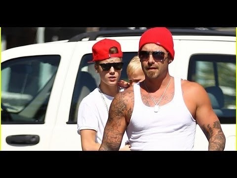  Justin Bieber and and his dad, Jeremy Bieber, in Los Angeles after attending a football match together.