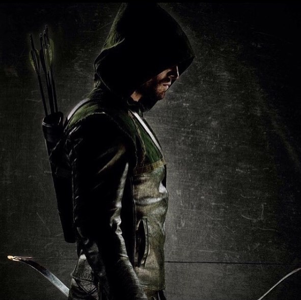 Stephen Amell is Oliver Queen in "Arrow" Season 4. 