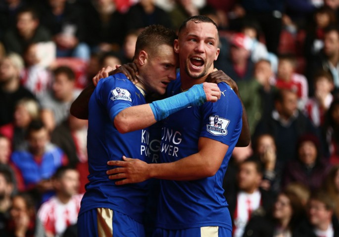 Jamie Vardy (L) of Leicester City celebrates scoring his team's second goal against Southampton with his teammate Danny Drinkwater.