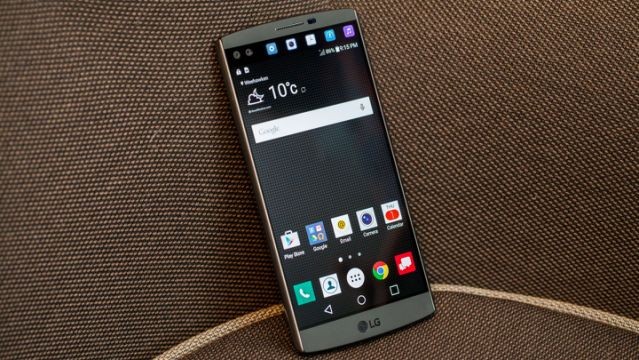 LG V10 can be purchased at AT&T and T-Mobile on Oct. 27 and Oct. 28 respectively.