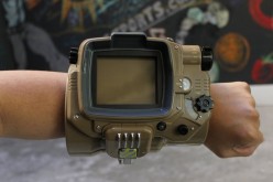 Pip-Boy collector’s edition features a notably large vault and the device is quite huge as well.