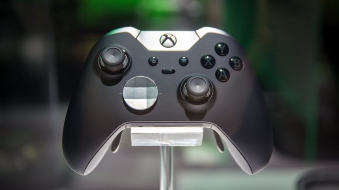 Microsoft Corporation has revealed a customized Xbox One Elite controller for "Forza Motorsport 6."