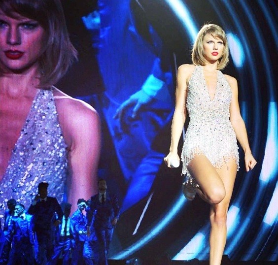 Taylor Swift gives the concert crowd in Singapore something to remember.
