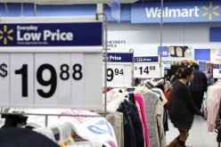 Walmart Black Friday 2015 deals focus on consumer electronics and related products such as iPad Air 2 and Samsung UHDTV.