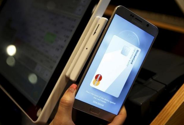 Samsung is offering customers Best Buy gift card worth $50 for signing up to Samsung Pay, as a part of a promotional campaign by the company.