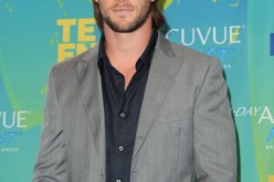 Actor Chris Hemsworth poses in the press room during the 2011 Teen Choice Awards held at the Gibson Amphitheatre on August 7, 2011 in Universal City, California.