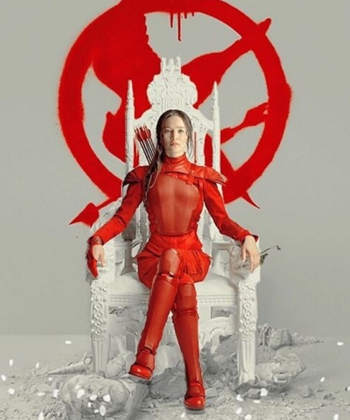 Jennifer Lawrence is Katnis Everdeen, the Mockingjay, in Francis Lawrence's "The Hunger Games: Mockingjay - Part 2." 