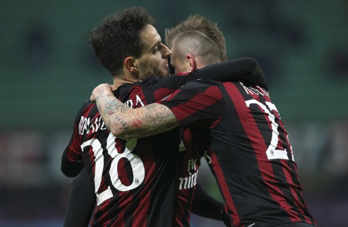 Giacomo Bonaventura (L) of AC Milan celebrates with teammate Juraj Kucka the opening goal against Sampdoria.