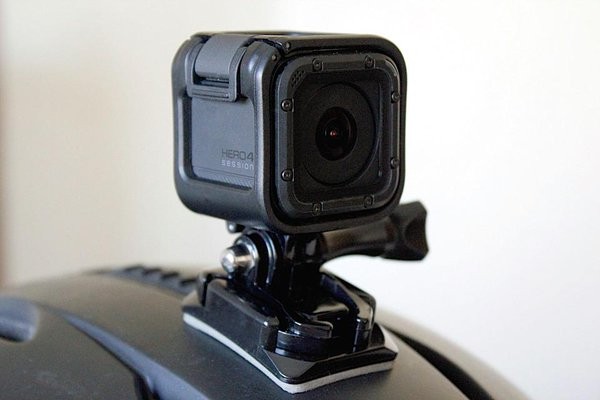 GoPro Hero4 Session can record high-quality Full HD videos at 60fps and take photos at a resolution of 8MP. 