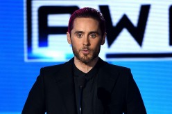 Jared Leto gives a speech during the 2015 American Music Awards Show.