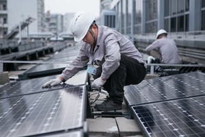 A new funding model may allow free installation of rooftop solar panels to houses and businesses, which would boost China's renewable energy target.