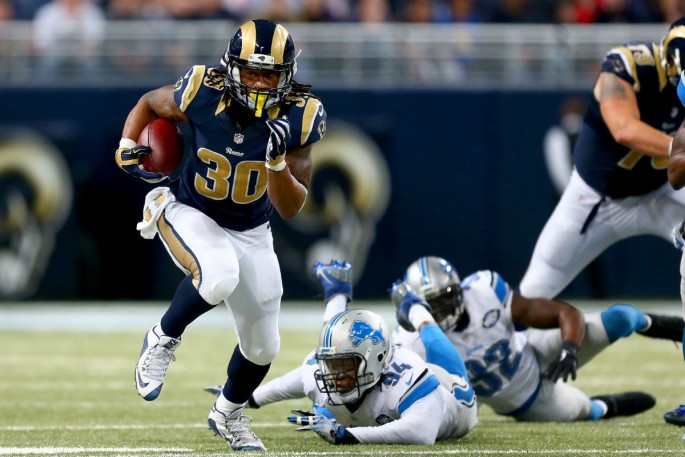 St. Louis Rams running back Todd Gurley (#30).