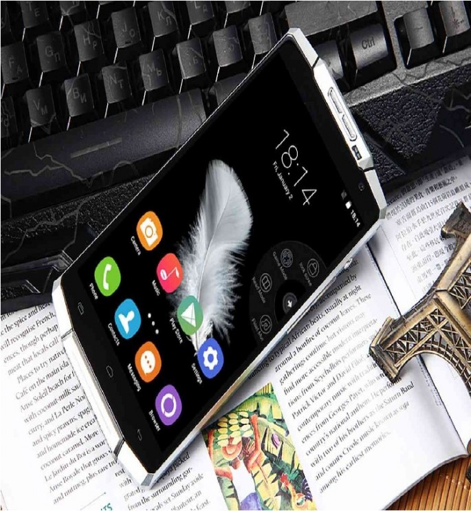 The Oukitel K10000 boasts a battery pack than can last up to 15 days within normal use.