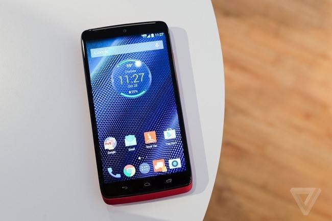 The Droid Turbo 2 is an Android smartphone made by Motorola, made available exclusively in the United States for the Verizon Droid brand. 