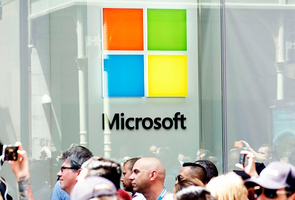 Crowds at the opening of Microsoft's first Australian store in Westfield Sydney on Nov. 12, 2015.