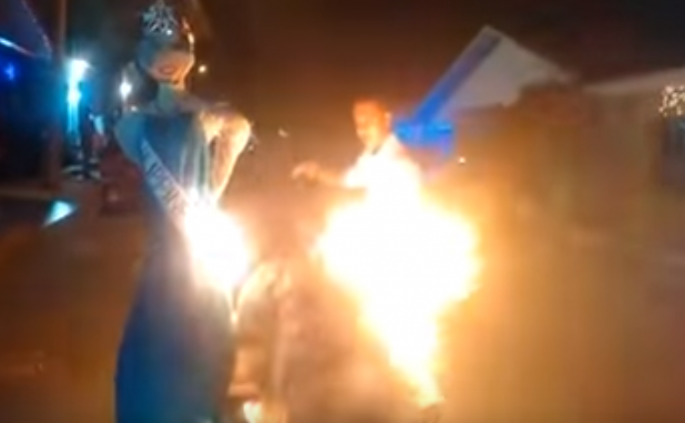 A Colombian man burned Pia Alonzo Wurtzbach's effigy on New Year's Eve in Baranquilla, Colombia.